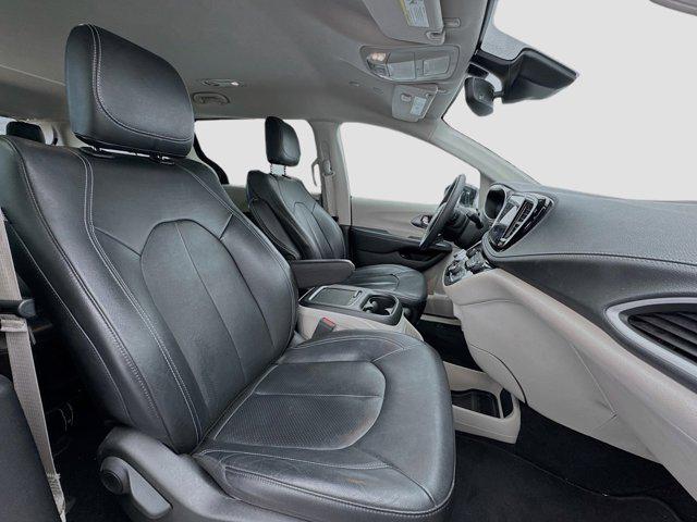 used 2022 Chrysler Pacifica Hybrid car, priced at $23,288