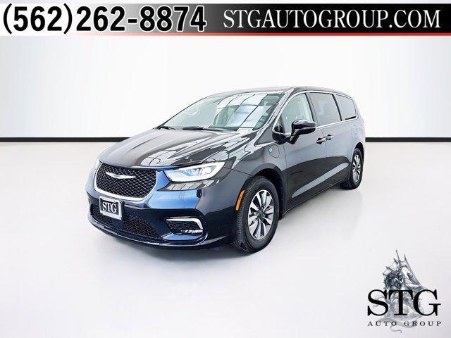 used 2022 Chrysler Pacifica Hybrid car, priced at $25,725