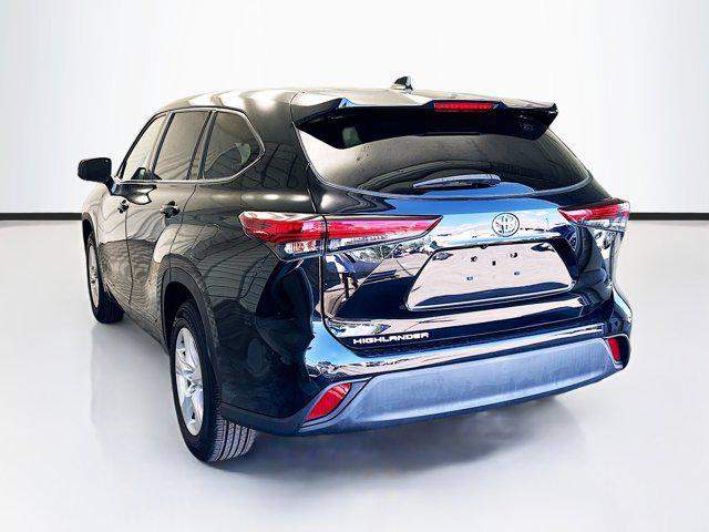 used 2021 Toyota Highlander car, priced at $26,826