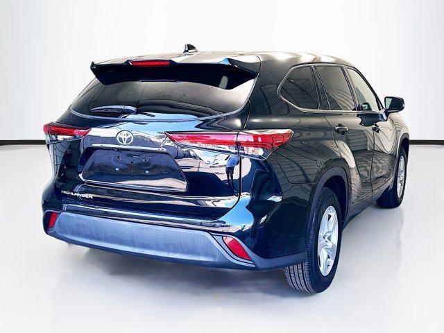 used 2021 Toyota Highlander car, priced at $26,826