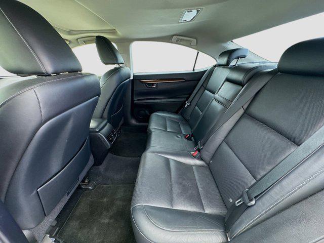 used 2015 Lexus ES 350 car, priced at $15,850