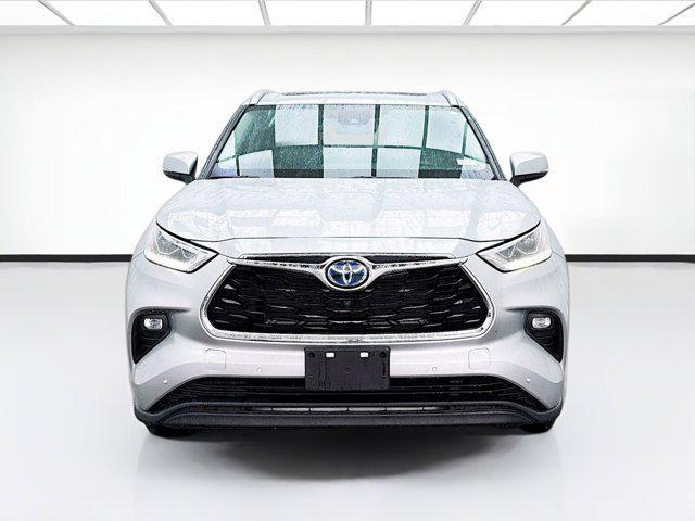 used 2022 Toyota Highlander Hybrid car, priced at $45,381