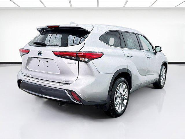 used 2022 Toyota Highlander Hybrid car, priced at $45,381