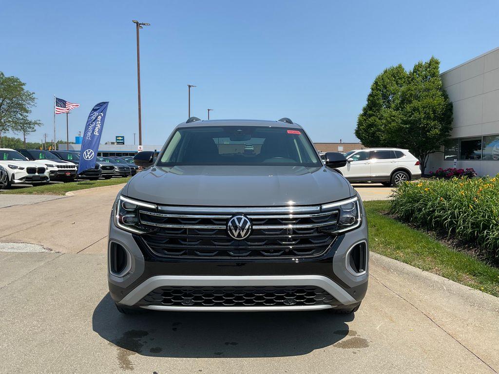 new 2025 Volkswagen Atlas car, priced at $48,978