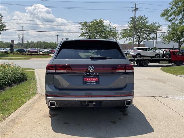 new 2025 Volkswagen Atlas car, priced at $48,978