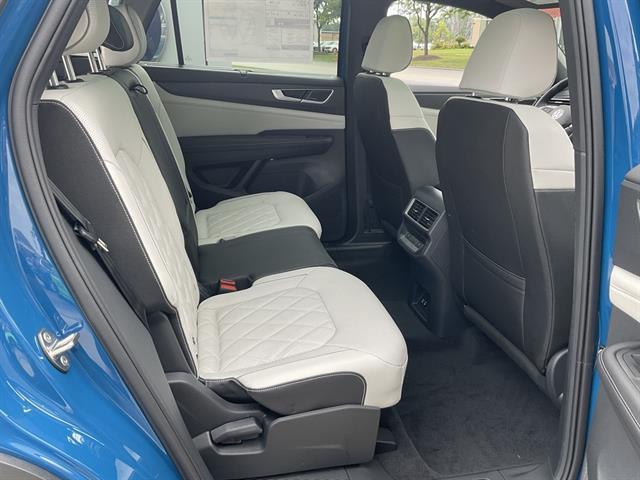 new 2026 Volkswagen Atlas Cross Sport car, priced at $53,510