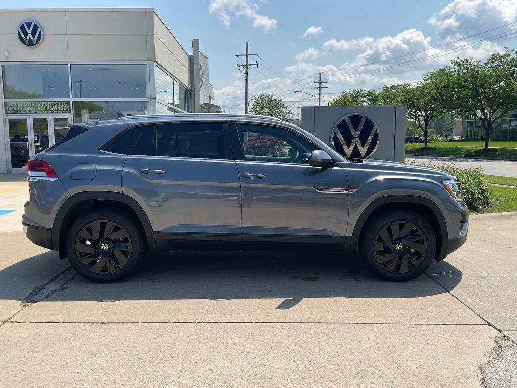 new 2025 Volkswagen Atlas Cross Sport car, priced at $46,032