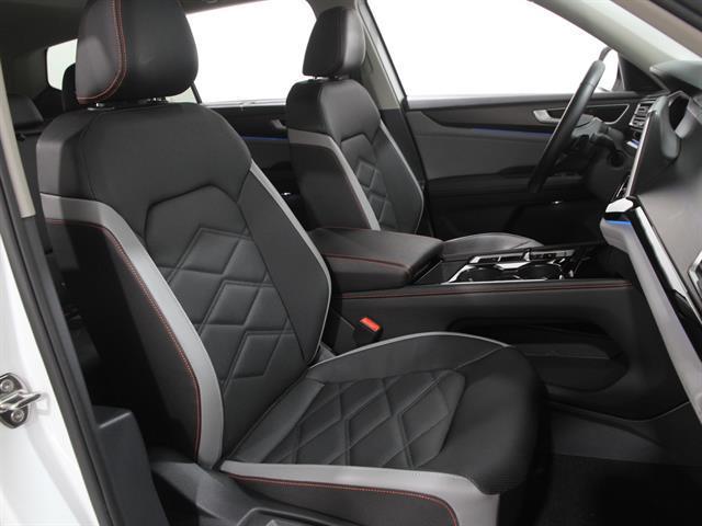 used 2025 Volkswagen Atlas car, priced at $40,000