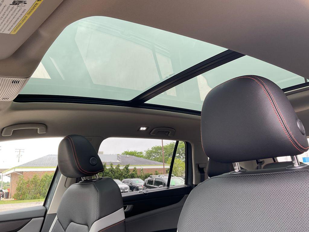 new 2025 Volkswagen Atlas car, priced at $49,000