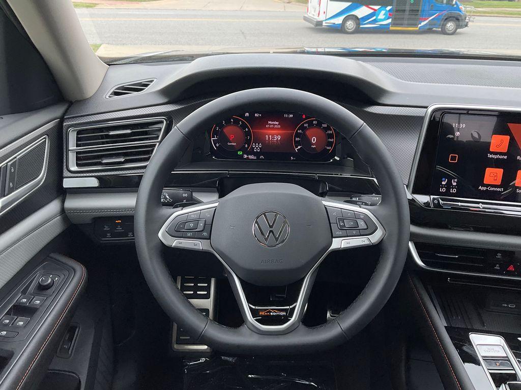 new 2025 Volkswagen Atlas car, priced at $49,000