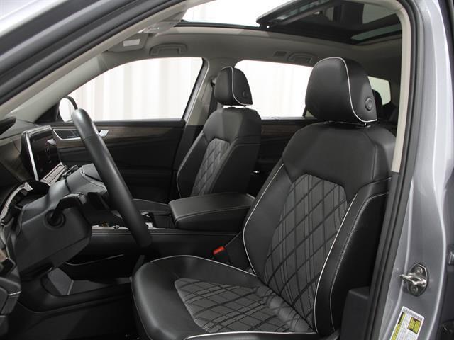 used 2025 Volkswagen Atlas car, priced at $46,990