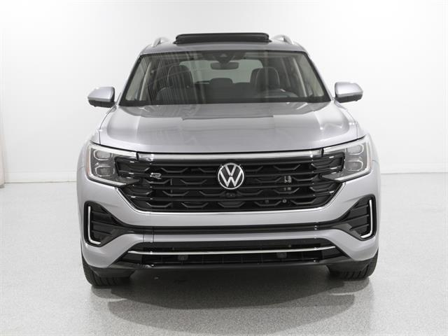 used 2025 Volkswagen Atlas car, priced at $46,990