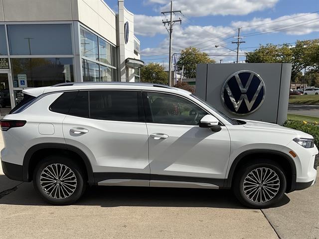new 2025 Volkswagen Tiguan car, priced at $31,547
