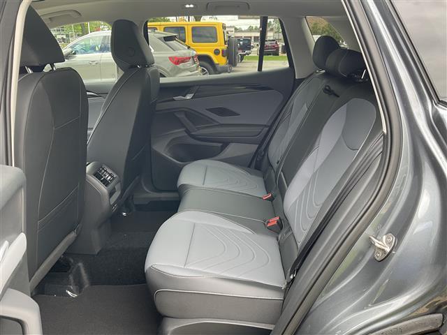 new 2025 Volkswagen Tiguan car, priced at $36,121