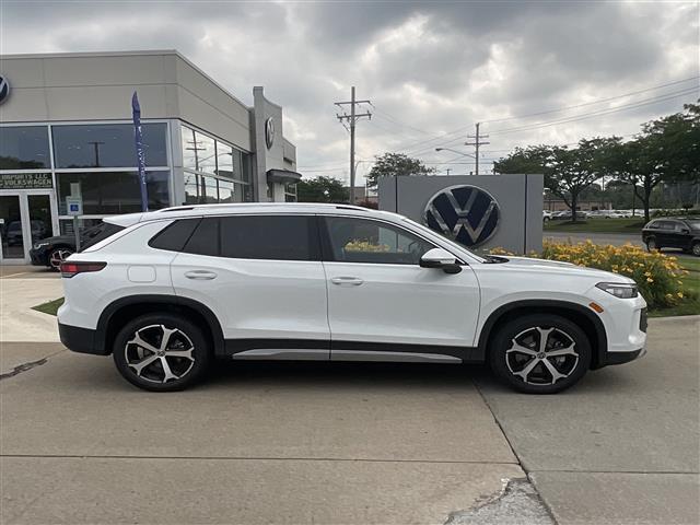 new 2025 Volkswagen Tiguan car, priced at $36,589
