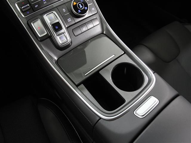 used 2022 Hyundai Santa Fe car, priced at $24,999