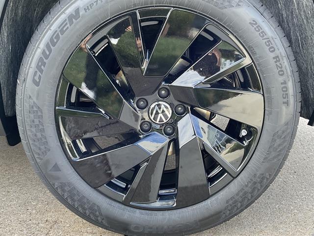 new 2026 Volkswagen Atlas car, priced at $46,074