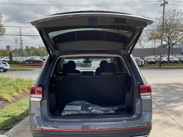 new 2026 Volkswagen Atlas car, priced at $46,074