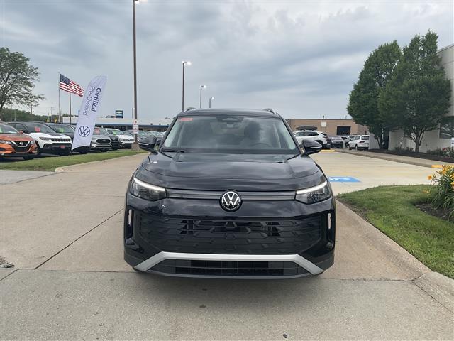 new 2025 Volkswagen Tiguan car, priced at $32,188