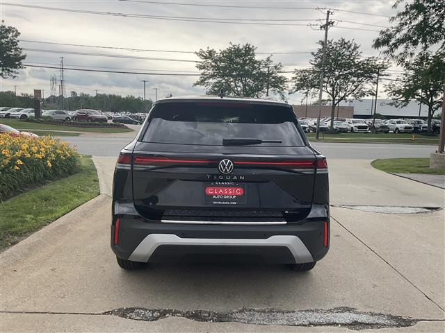 new 2025 Volkswagen Tiguan car, priced at $32,188