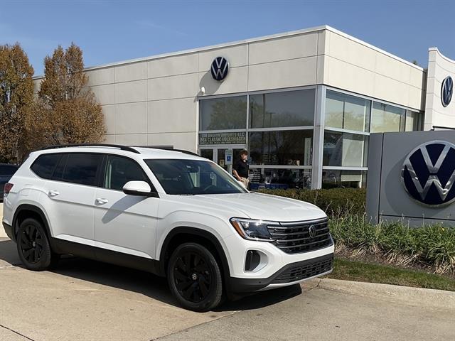 new 2026 Volkswagen Atlas car, priced at $46,379
