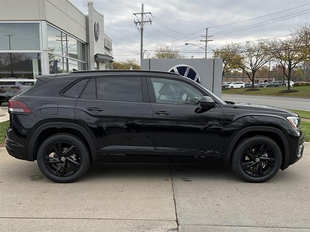 new 2026 Volkswagen Atlas Cross Sport car, priced at $50,280