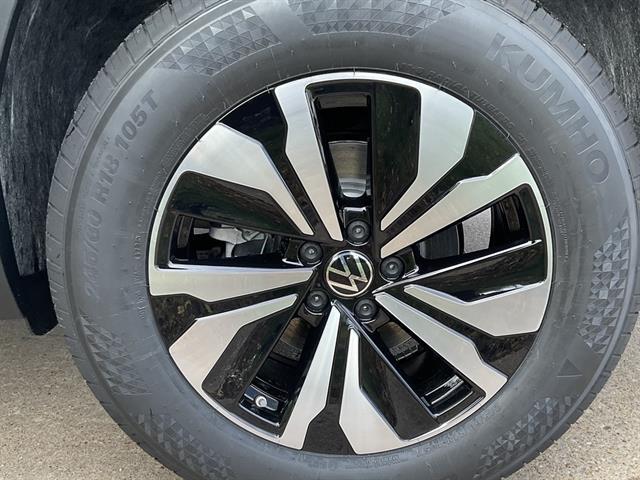 new 2026 Volkswagen Atlas car, priced at $41,171