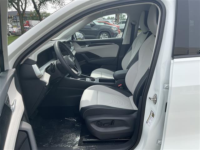new 2025 Volkswagen Tiguan car, priced at $35,216