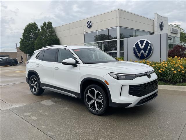 new 2025 Volkswagen Tiguan car, priced at $35,216