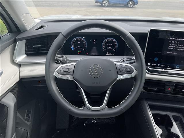 new 2025 Volkswagen Tiguan car, priced at $35,216