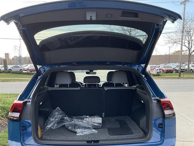 new 2026 Volkswagen Atlas Cross Sport car, priced at $50,256