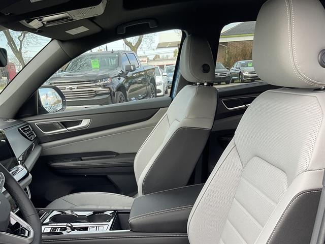 new 2026 Volkswagen Atlas Cross Sport car, priced at $50,256