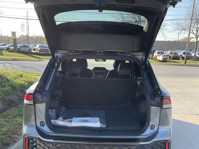 new 2026 Volkswagen Tiguan car, priced at $40,257