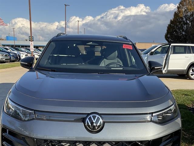 new 2026 Volkswagen Tiguan car, priced at $40,257