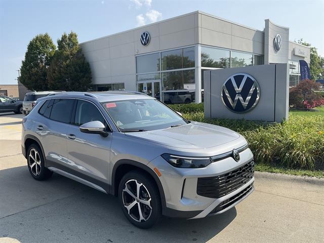 new 2025 Volkswagen Tiguan car, priced at $37,416