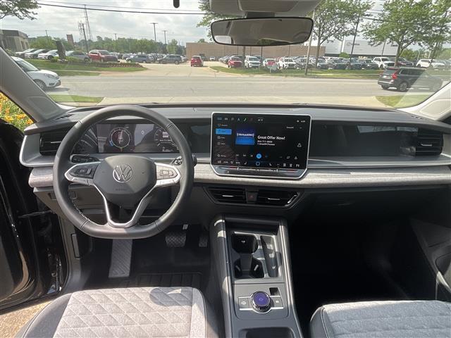 new 2025 Volkswagen Tiguan car, priced at $32,184