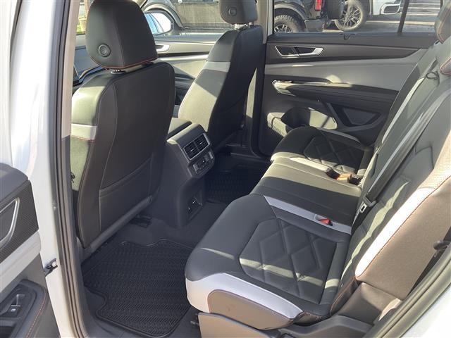 new 2025 Volkswagen Atlas car, priced at $47,541