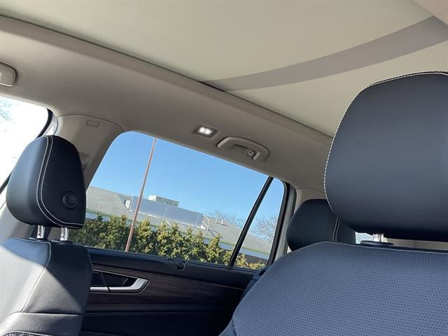 new 2026 Volkswagen Atlas car, priced at $49,531