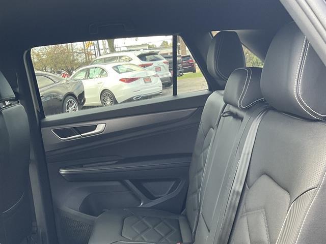 new 2026 Volkswagen Atlas Cross Sport car, priced at $40,224