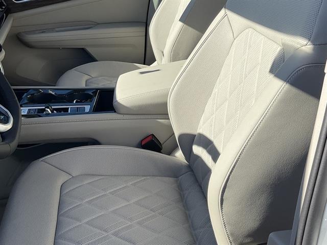 new 2026 Volkswagen Atlas car, priced at $54,130