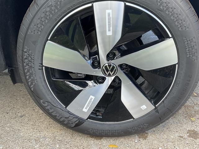 new 2025 Volkswagen Taos car, priced at $28,126