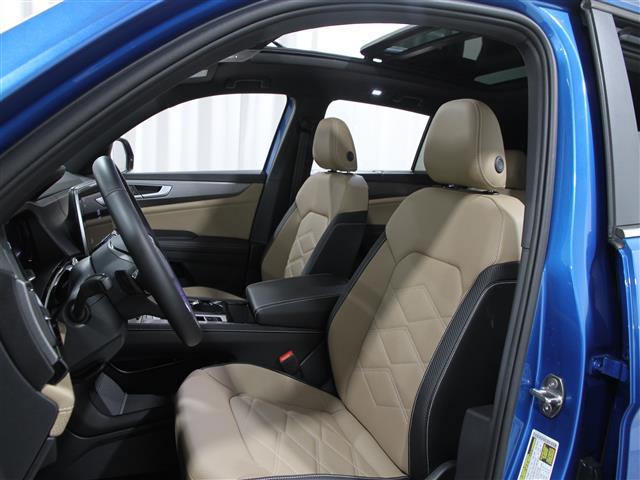 used 2024 Volkswagen Atlas Cross Sport car, priced at $39,000