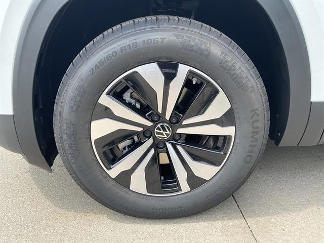 new 2025 Volkswagen Atlas car, priced at $39,088