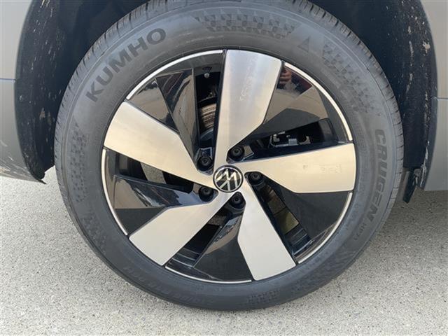 new 2025 Volkswagen Taos car, priced at $27,768