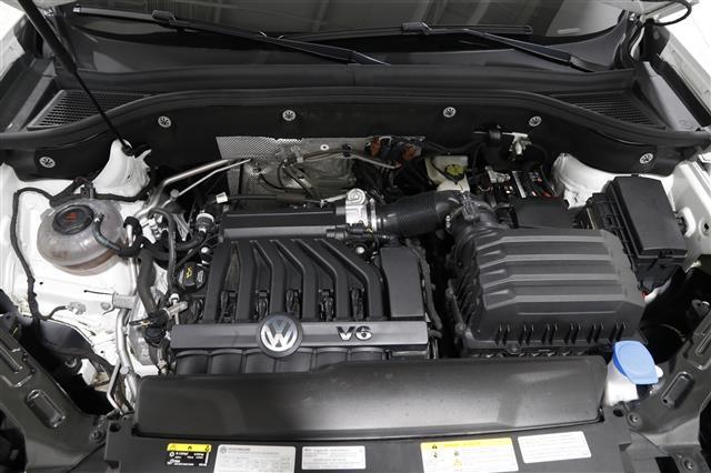 used 2022 Volkswagen Atlas Cross Sport car, priced at $26,495