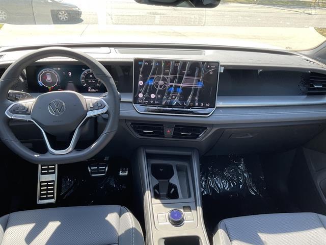 new 2025 Volkswagen Tiguan car, priced at $39,661