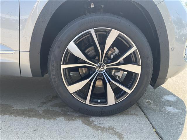 new 2025 Volkswagen Atlas car, priced at $50,694