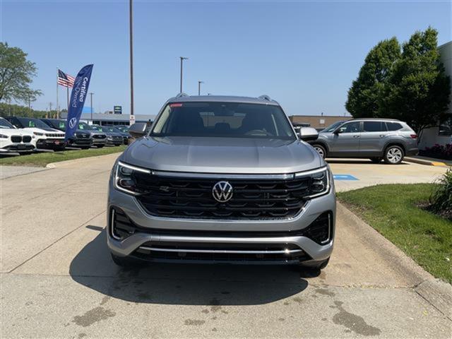 new 2025 Volkswagen Atlas car, priced at $50,694