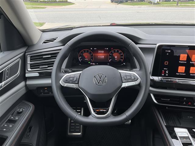 new 2025 Volkswagen Atlas car, priced at $47,308