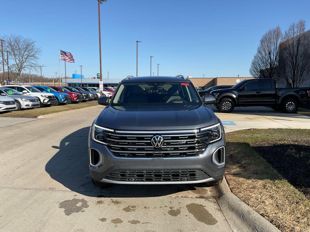 new 2025 Volkswagen Atlas car, priced at $49,952